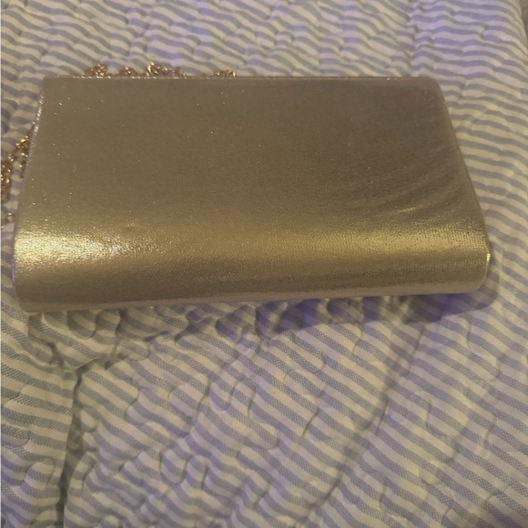Elegant Gold Glitter Clutch - Picture 4 of 6